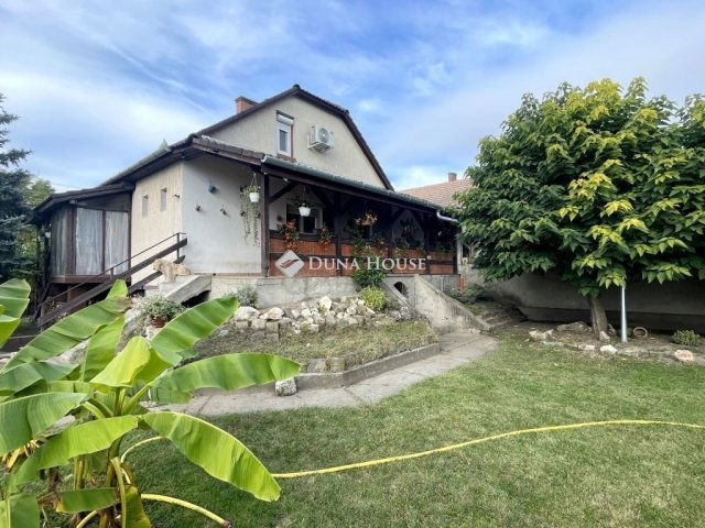 Eladó családi ház, Izsákon 48 M Ft, 5 szobás