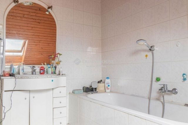 Eladó családi ház, Budapesten, XX. kerületben 117.9 M Ft