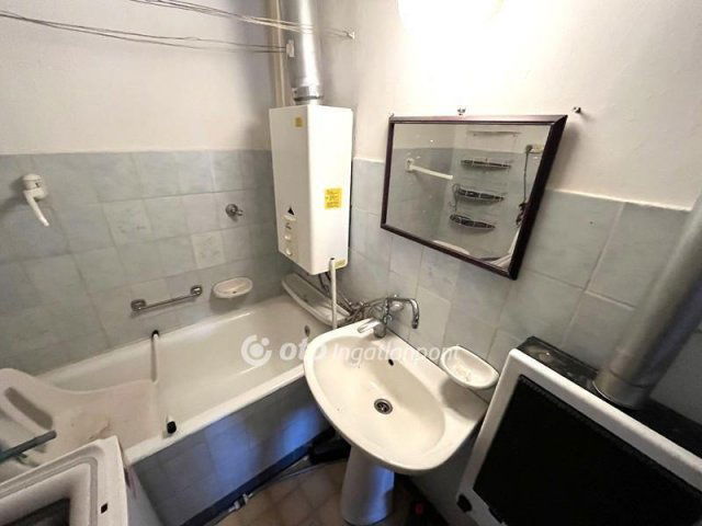 Eladó téglalakás, Salgótarjánban 18.5 M Ft, 2 szobás