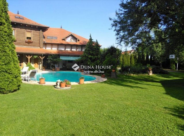 Eladó családi ház, Ceglédbercelen 478.8 M Ft, 11 szobás