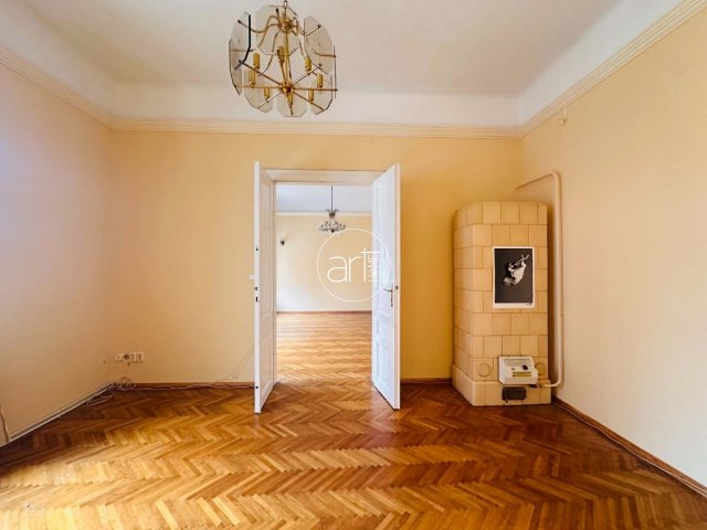 Kiadó téglalakás, albérlet, Szegeden, Hajnóczy utcában
