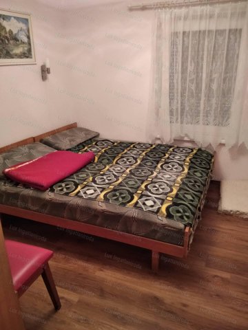 Eladó nyaraló, Balatonkenesén 34.99 M Ft, 3 szobás