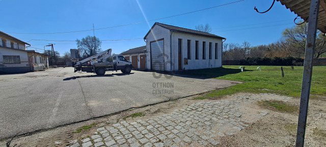 Eladó ipari ingatlan, Makón 74.93 M Ft / költözzbe.hu