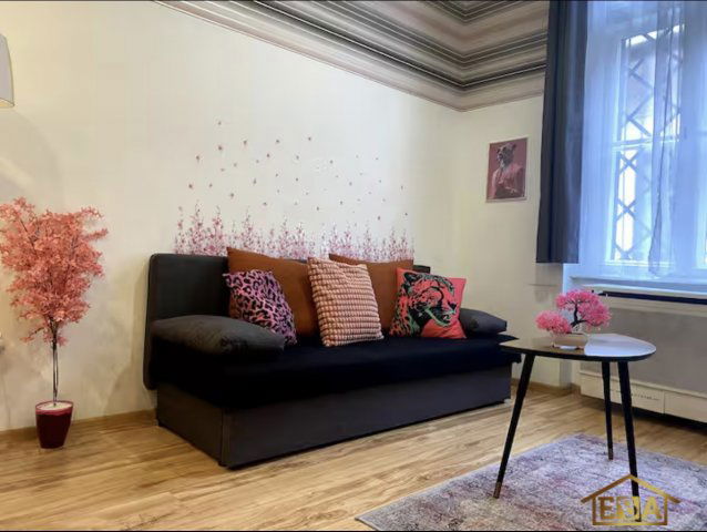 Kiadó téglalakás, albérlet, VI. kerületben, Podmaniczky utcában