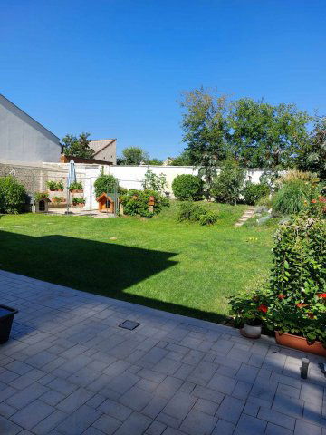 Eladó családi ház, Debrecenben 259 M Ft, 5+1 szobás