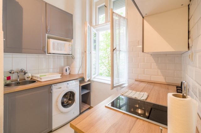 Eladó téglalakás, Budapesten, VII. kerületben 42.9 M Ft