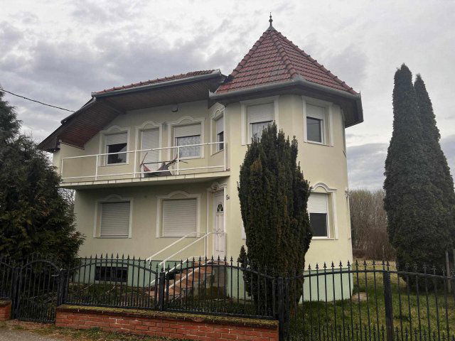 Eladó családi ház, Garaboncon 69.99 M Ft, 7 szobás