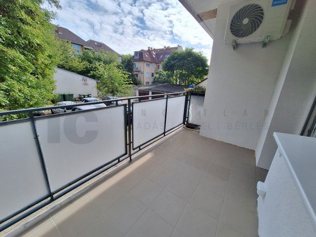 Eladó téglalakás, Szegeden, Háló utcában 73 M Ft, 2+1 szobás