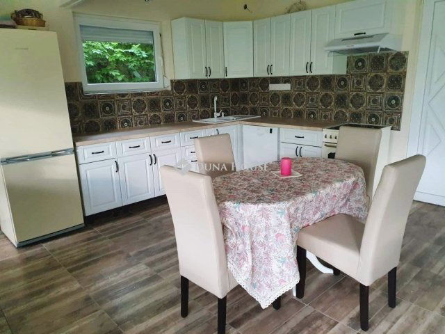 Eladó családi ház, Velencén 79.9 M Ft, 2 szobás