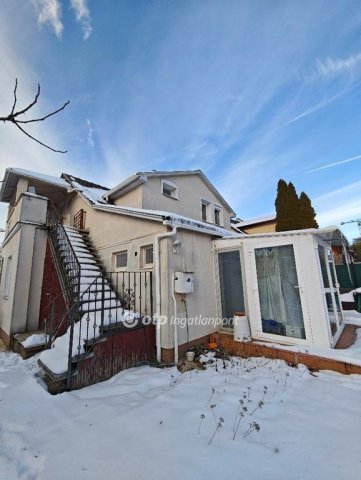 Eladó családi ház, Budapesten, III. kerületben 169 M Ft