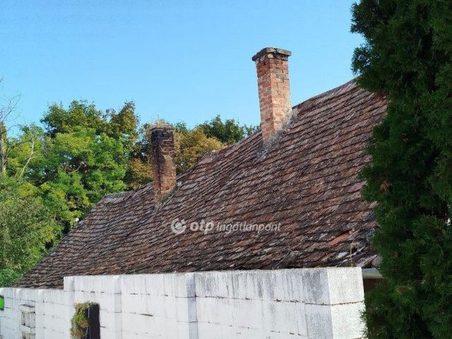 Eladó családi ház, Pécsett 11 M Ft, 3 szobás