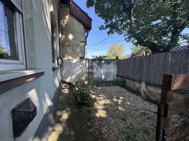 Eladó családi ház, Budapesten, XVIII. kerületben 35.5 M Ft