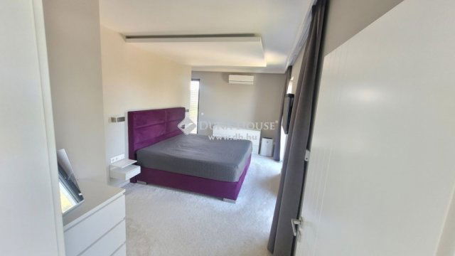 Eladó családi ház, Törökbálinton 398 M Ft, 5 szobás