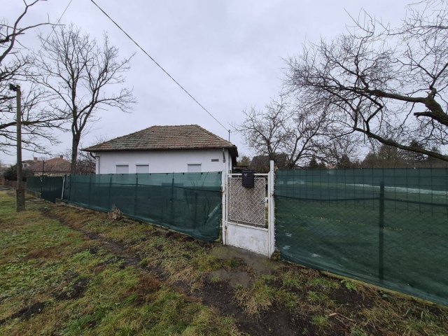 Eladó családi ház, Sarudon 19 M Ft, 3 szobás