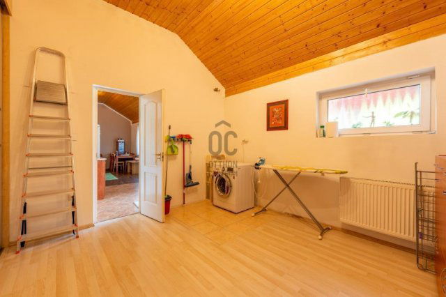 Eladó családi ház, Dunaharasztin 167.9 M Ft, 5 szobás