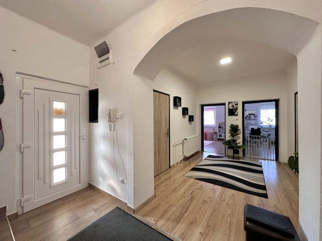 Eladó családi ház, Szombathelyen 75 M Ft, 4 szobás