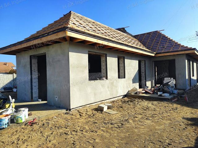 Eladó ikerház, Fóton 120 M Ft, 4 szobás / költözzbe.hu