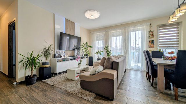 Eladó családi ház, Kecskeméten 95 M Ft, 4 szobás