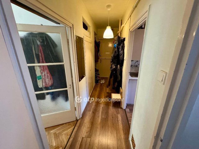 Eladó téglalakás, Szegeden 49.3 M Ft, 2 szobás