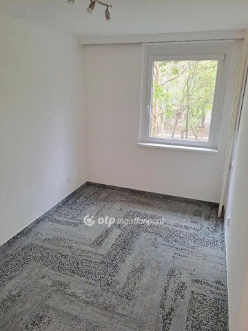 Eladó panellakás, Budapesten, XIV. kerületben 63.9 M Ft, 2 szobás