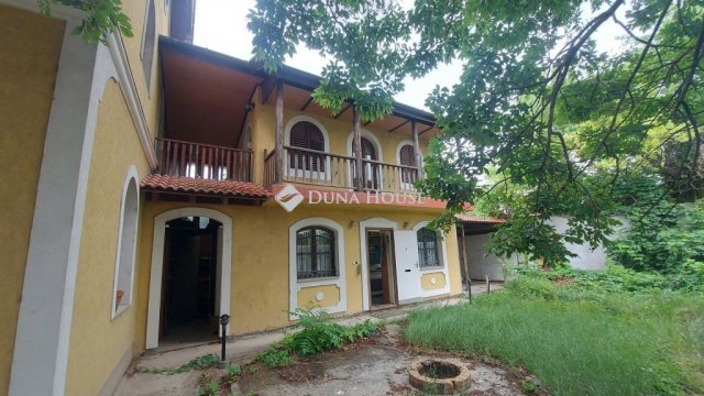 Eladó családi ház, Kiskunlacházán 102 M Ft, 7 szobás