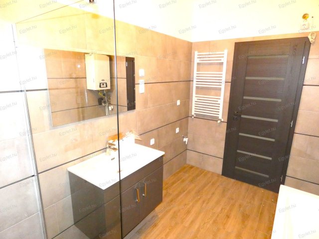 Eladó téglalakás, Budapesten, XVII. kerületben 86 M Ft, 3 szobás