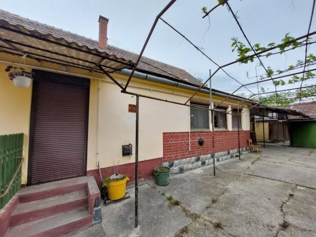 Eladó családi ház, Dunafalván 14.9 M Ft, 3 szobás