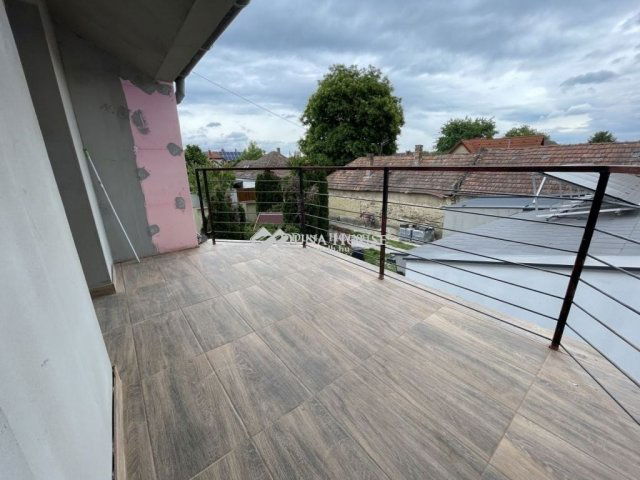 Eladó családi ház, Kecskeméten 98 M Ft, 5 szobás