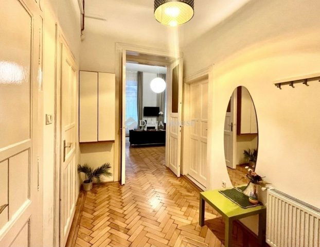 Eladó téglalakás, Budapesten, VI. kerületben 150 M Ft, 4 szobás