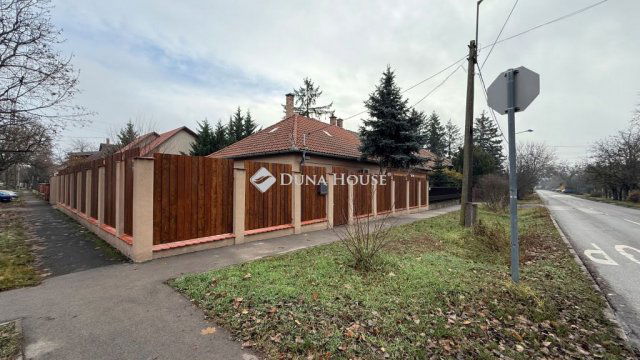 Eladó ikerház, Budapesten, XVIII. kerületben 109 M Ft, 3 szobás