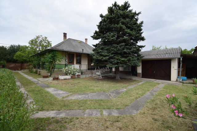 Eladó családi ház, Dunavarsányban 73.9 M Ft, 3 szobás
