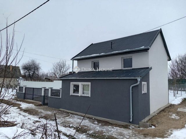 Eladó családi ház, Monoron 40.5 M Ft, 3 szobás