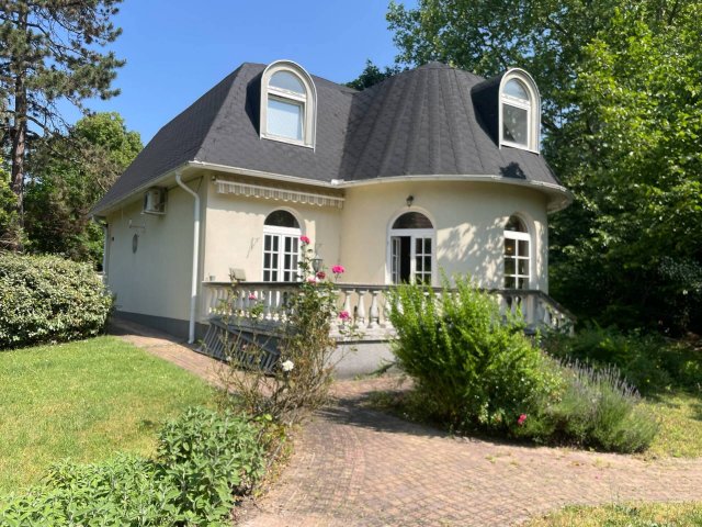 Eladó családi ház, Piliscsabán 188.8 M Ft, 6 szobás