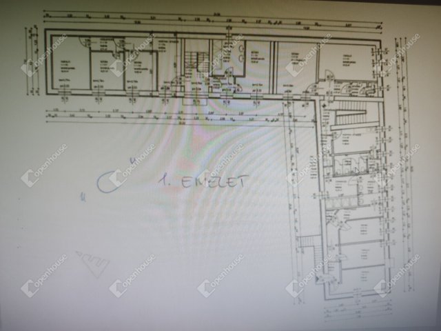 Eladó családi ház, Tatán 750 M Ft, 25 szobás