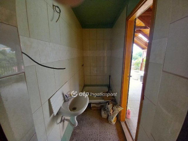 Eladó nyaraló, Gyöngyöstarjánon 12.5 M Ft, 1 szobás
