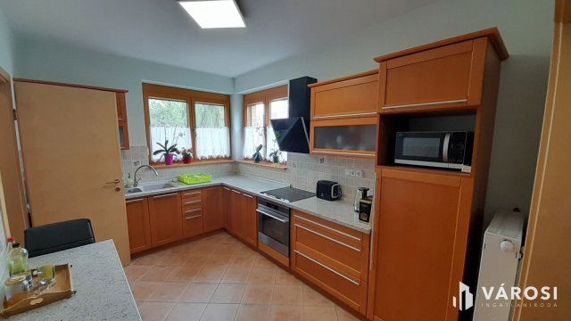 Eladó családi ház, Hidegségen 119.9 M Ft, 3 szobás
