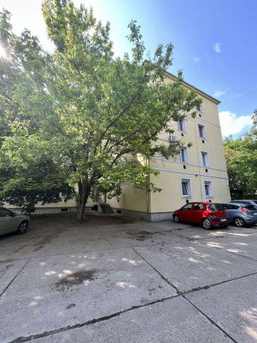 Eladó téglalakás, Debrecenben 48.5 M Ft, 2 szobás