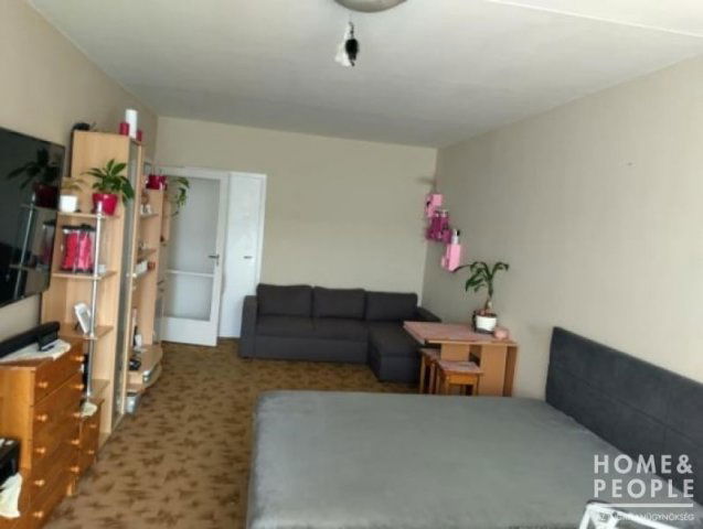 Eladó téglalakás, Szegeden 53.4 M Ft, 2 szobás