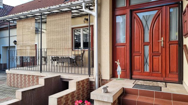 Eladó családi ház, Nyíregyházán 89 M Ft, 5 szobás