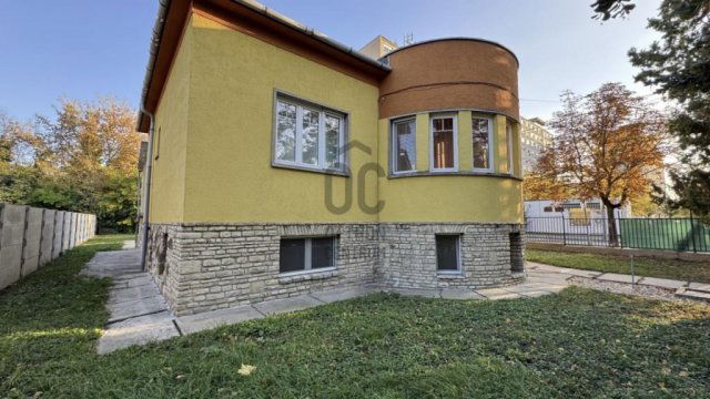 Eladó családi ház, Budapesten, X. kerületben 265 M Ft, 7 szobás