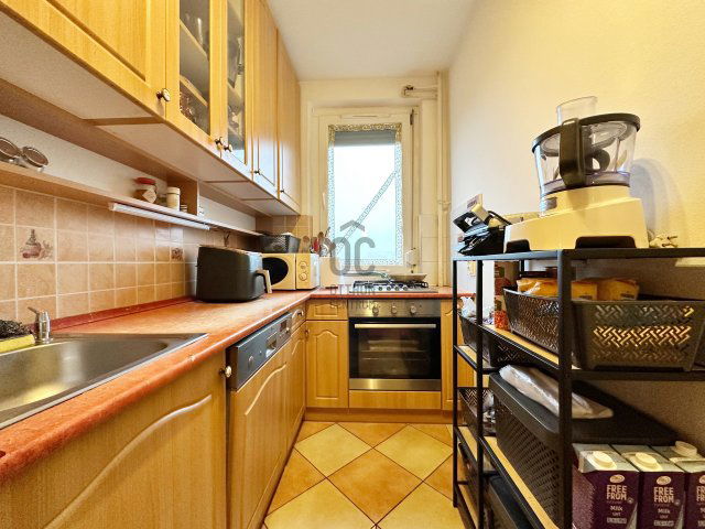 Eladó panellakás, Budapesten, III. kerületben, Hadrianus utcában