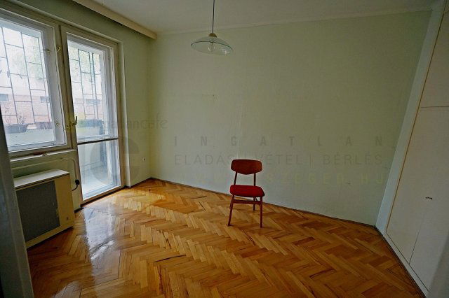 Eladó téglalakás, Szegeden 59 M Ft, 2 szobás