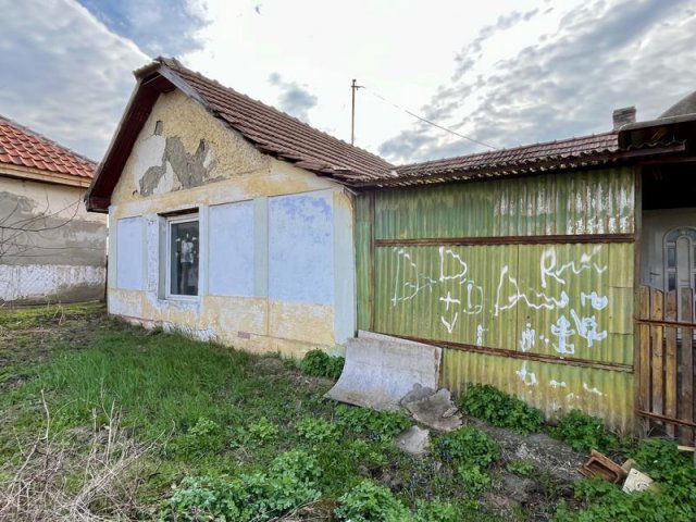 Eladó családi ház, Szentlőrinckátán 7.9 M Ft, 3 szobás