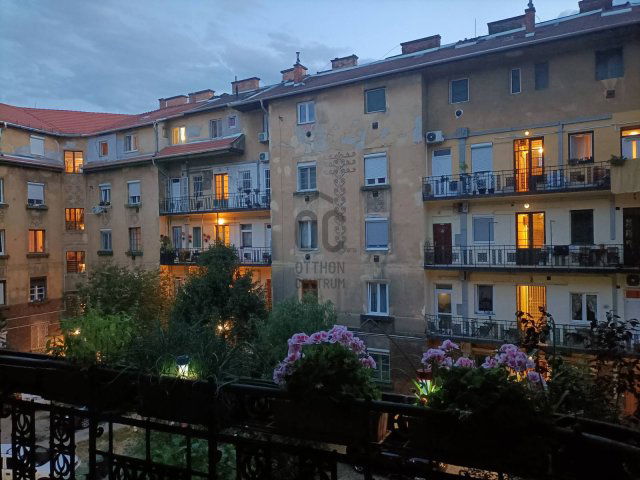 Eladó téglalakás, Budapesten, VIII. kerületben, Fiumei úton