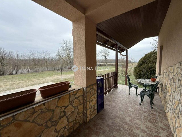 Eladó családi ház, Kunadacson 74 M Ft, 5 szobás