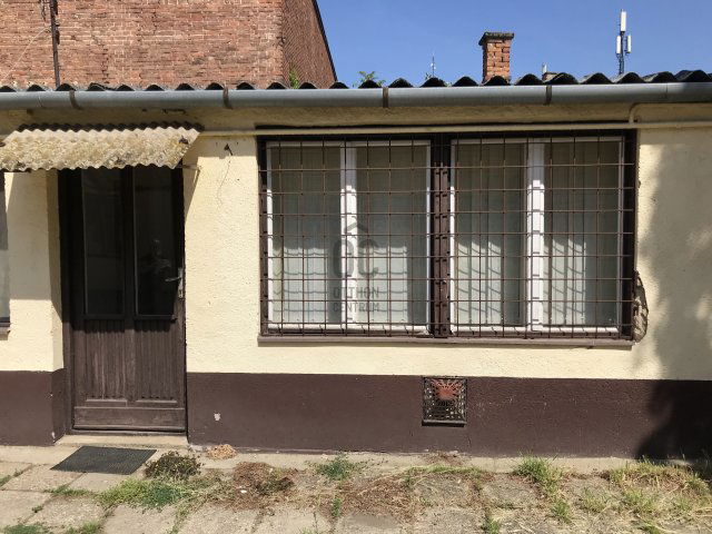 Kiadó ipari ingatlan, Debrecenben 100 E Ft / hó
