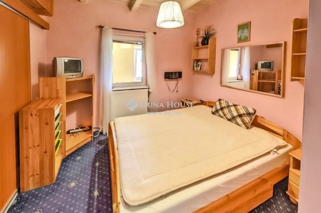Eladó családi ház, Mendén 153 M Ft, 4 szobás