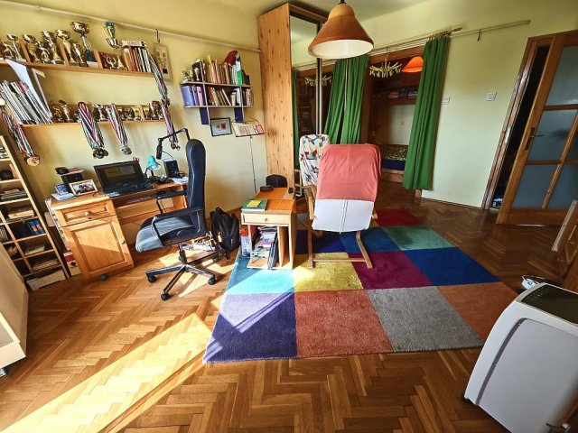 Eladó téglalakás, Budapesten, II. kerületben, Szerb Antal utcában