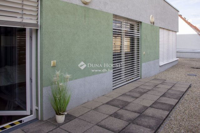 Kiadó téglalakás, albérlet, Budapesten, VI. kerületben