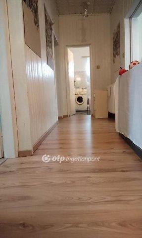 Eladó családi ház, Berettyóújfaluban 88 M Ft, 6 szobás